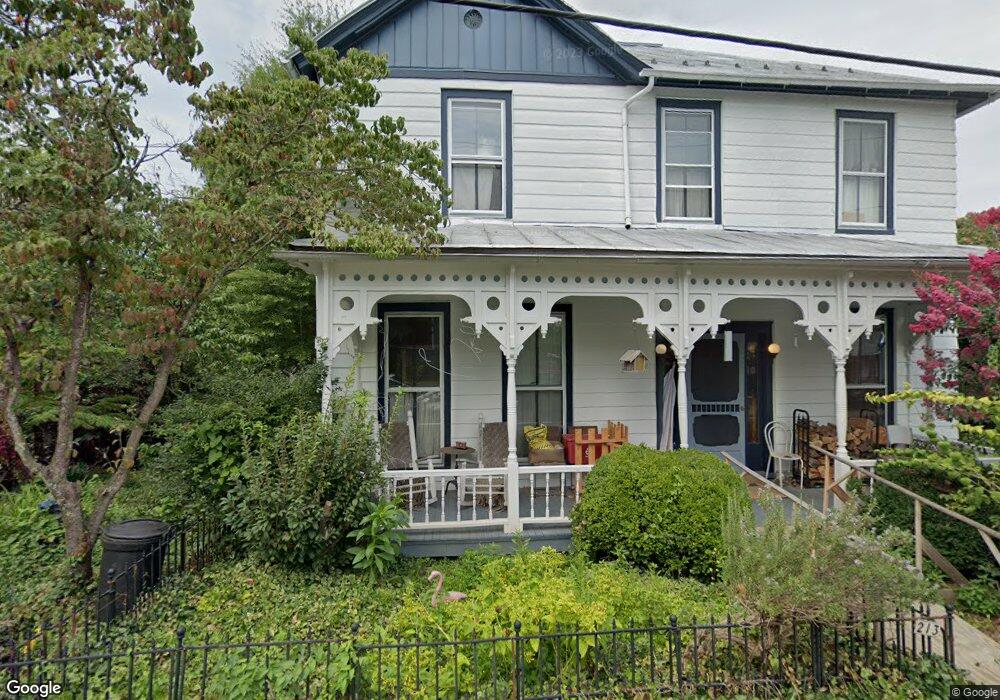 213 6th St NW, Charlottesville, VA 22903 - photo 1