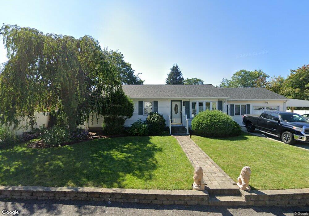 11 Aigan Place, Pawtucket, RI 02860 - photo 1