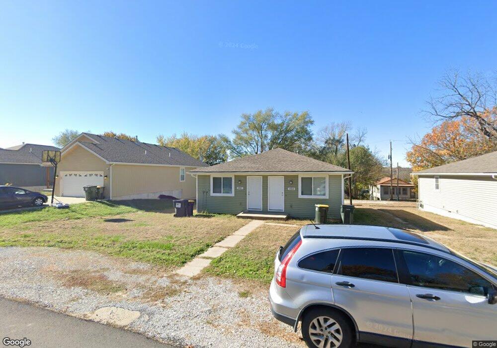1011 N 4th St, Lansing, KS 66043 - photo 1
