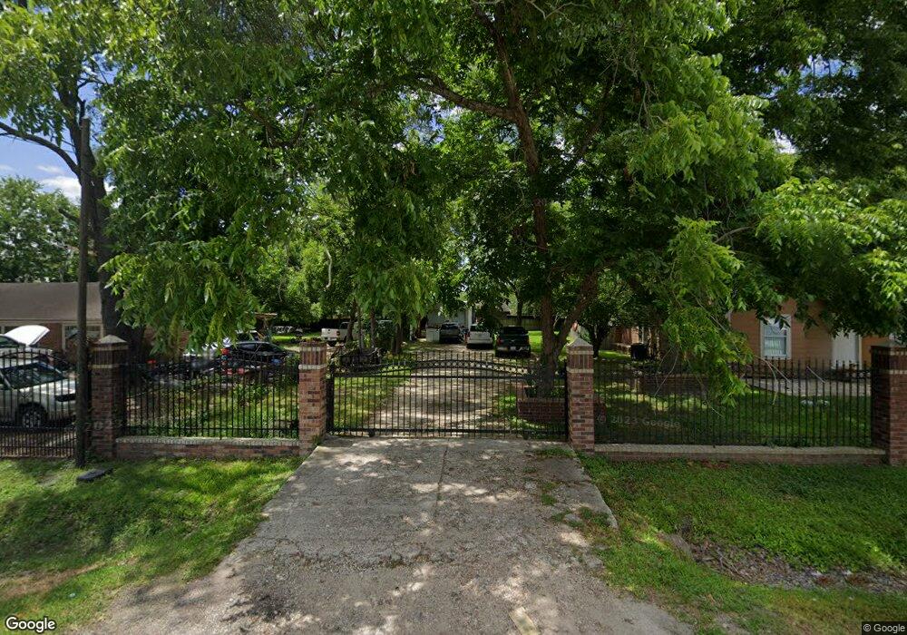 2438 Trenton Rd, Houston, TX 77093 - photo 1