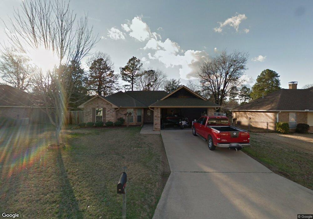 215 Jeffrey Ln, Wake Village, TX 75501 - photo 1