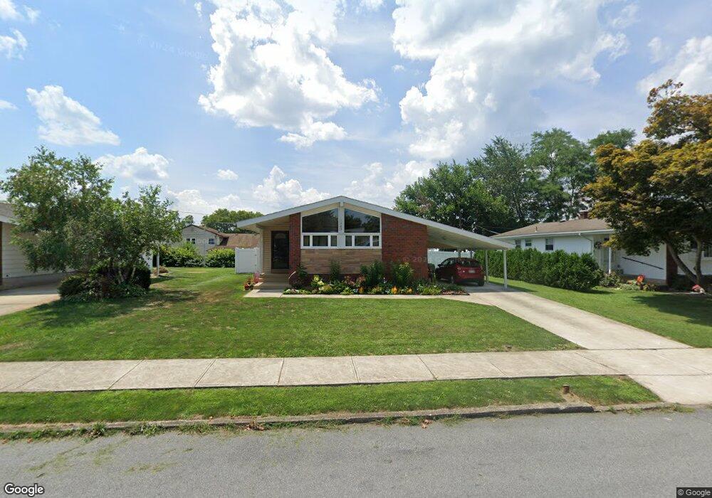 1563 Kadel Dr, Bethlehem, PA 18018 - photo 1