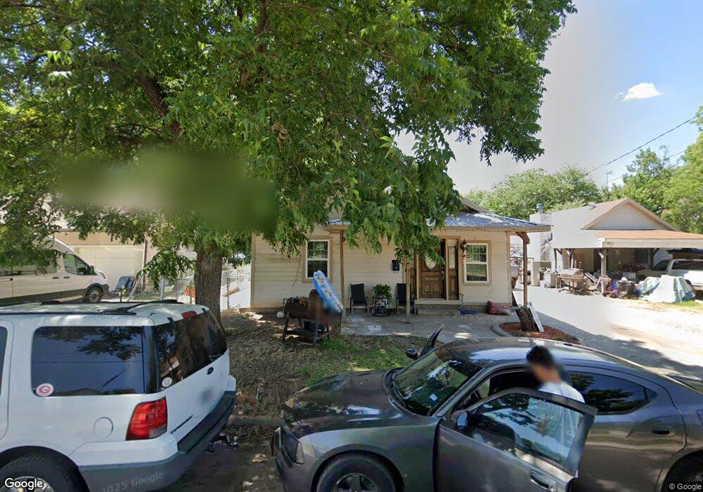 222 Blanton St, Gainesville, TX 76240 - photo 1