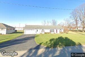 106 E 1st St, Cedar Point, IL 61316