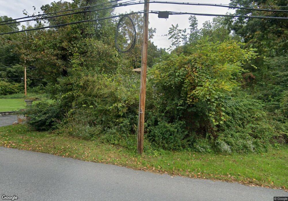 132 Hollowbrook Rd, Lake Peekskill, NY 10537 - photo 1