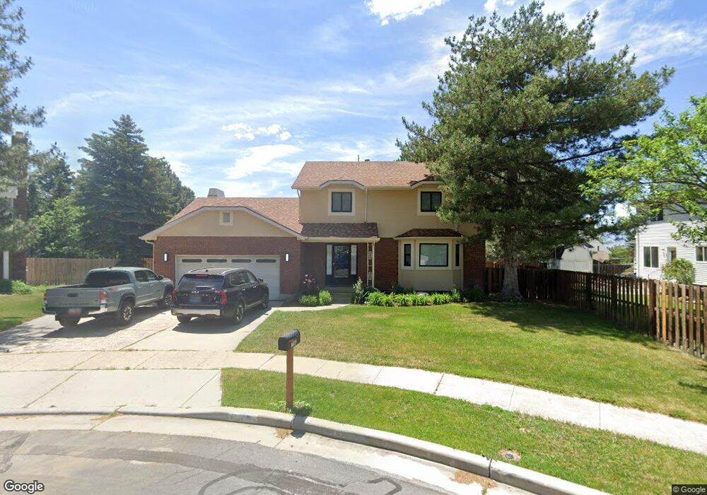 11582 S Summerfield Cir, Sandy, UT 84092 - photo 1