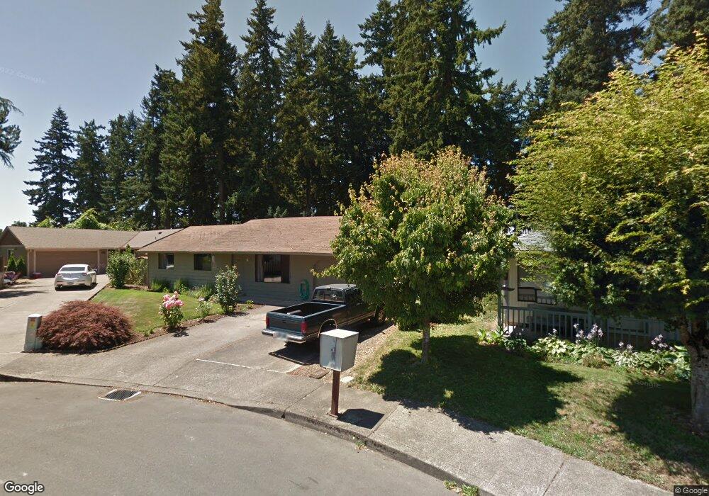 940 NE 8th Place, Canby, OR 97013 - photo 1