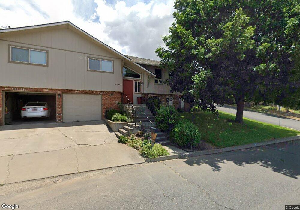 1307 NW Horn Ave, Pendleton, OR 97801 - photo 1