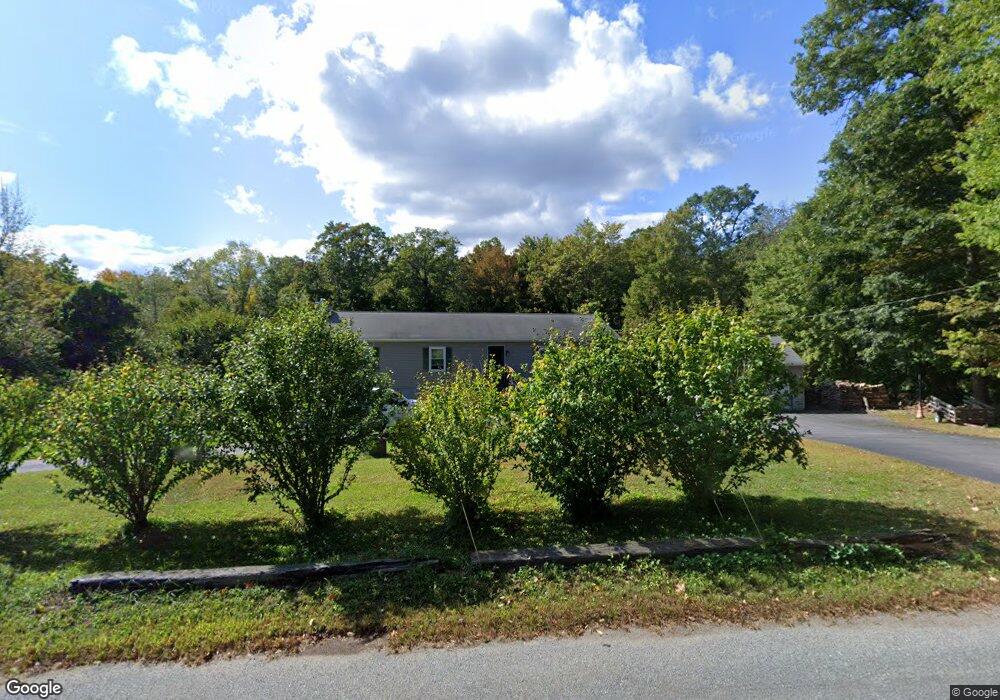 10 Rawson St, Sutton, MA 01590 - photo 1