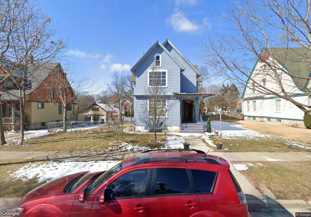 826 N Spring St, Elgin, IL 60120 - photo 1