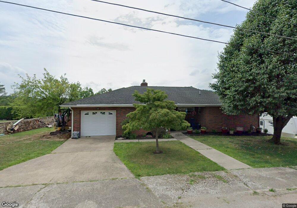 130 Pine St, Dunbar, WV 25064 - photo 1