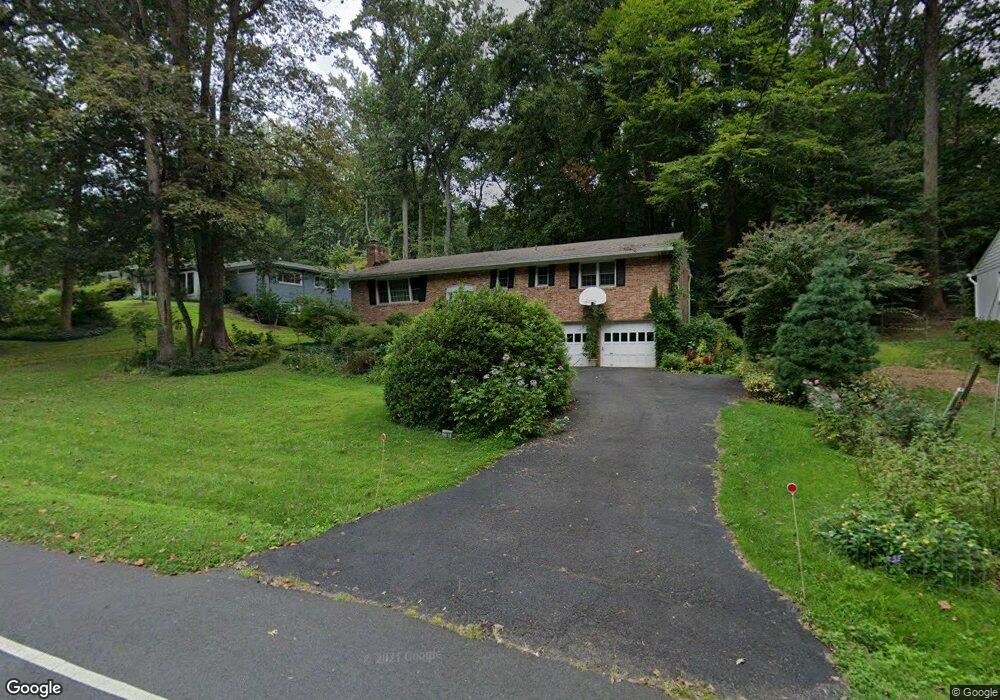 9018 Hamilton Dr, Fairfax, VA 22031 - photo 1