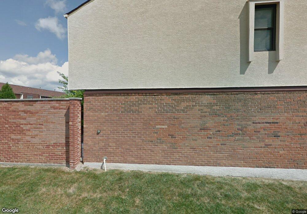 1776 Willoway Cir S unit 1776, Columbus, OH 43220 - photo 1