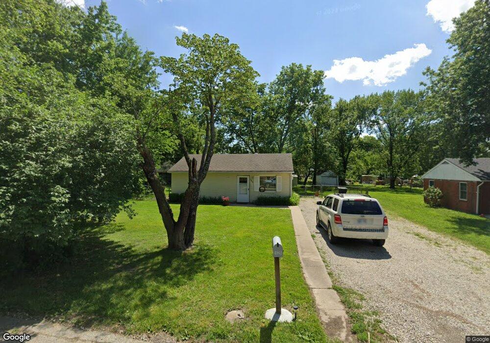 125 SW Terra Dr, Topeka, KS 66609 - photo 1