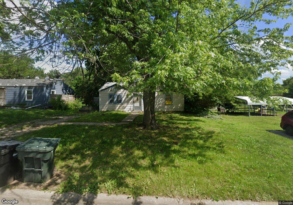 3512 SE Dupont Place, Topeka, KS 66605 - photo 1