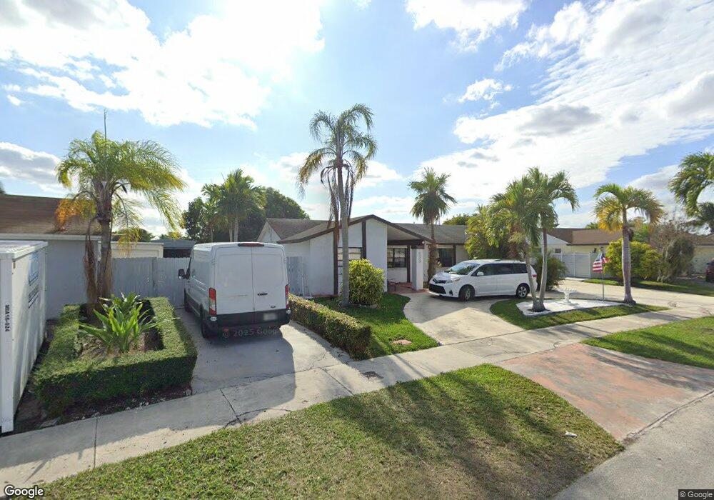 14816 SW 67th Ln, Miami, FL 33193 - photo 1