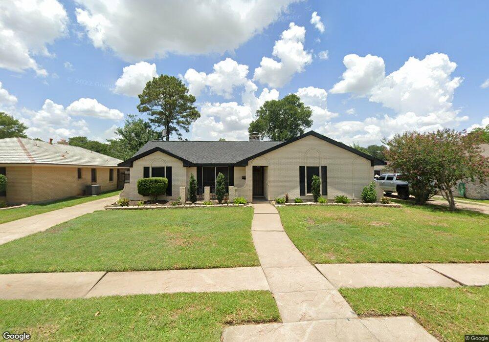 8319 Lettie St, Houston, TX 77075 - photo 1