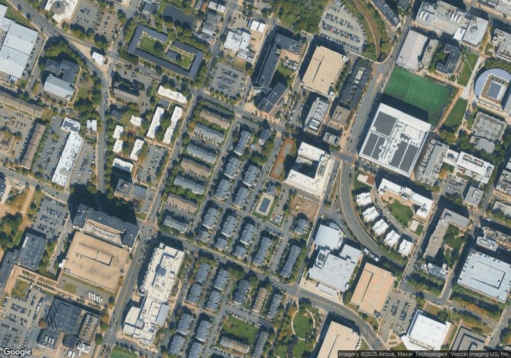 77 Cornerstone Ln, Newark, NJ 07103 - photo 1