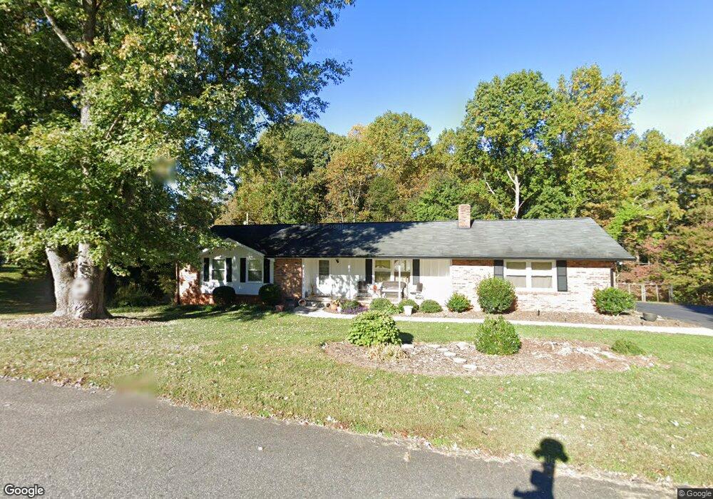 305 Gaymont Cir, Statesville, NC 28625 - photo 1