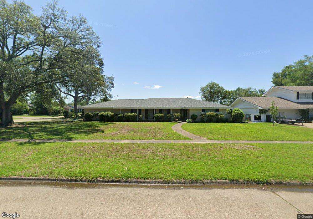 1301 Jefferson Dr, Lake Charles, LA 70605 - photo 1