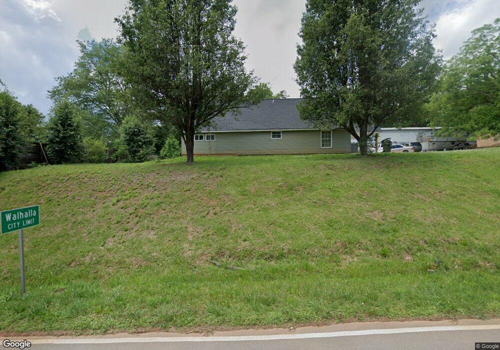 715 N Laurel St, Walhalla, SC 29691 - photo 1