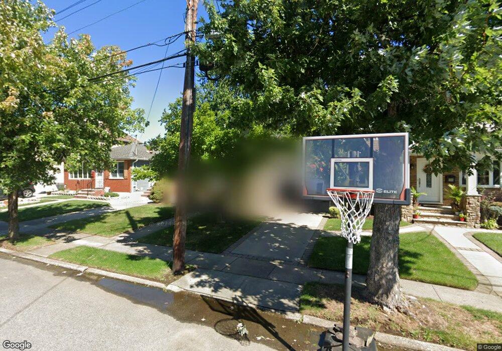 167 Fairbanks Ave, Staten Island, NY 10306 - photo 1