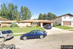 1020 Governor Ln, Bismarck, ND 58501