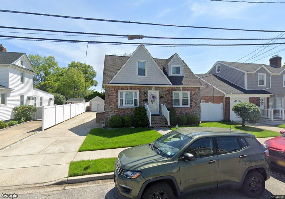 112 Franklin St, Franklin Square, NY 11010 - photo 1