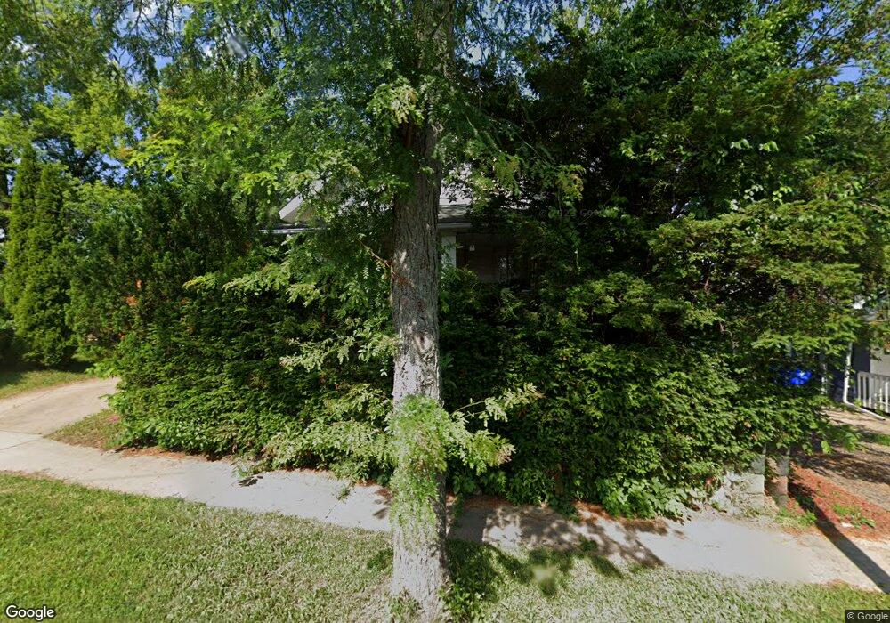 1101 19th St SE, Cedar Rapids, IA 52403 - photo 1