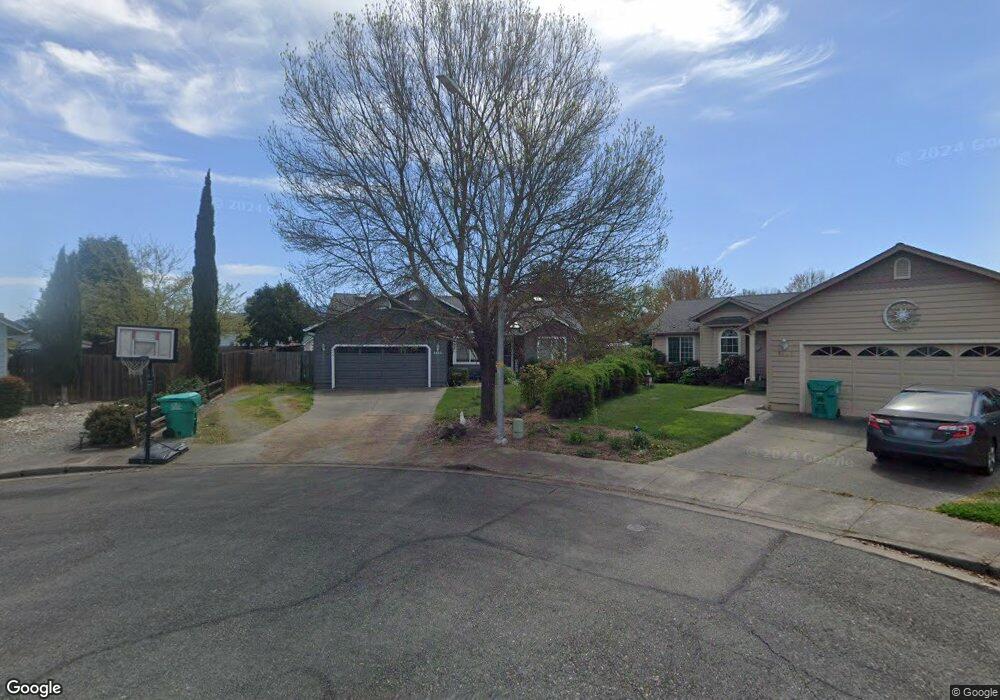 1445 Half Moon Cir, Grants Pass, OR 97527 - photo 1