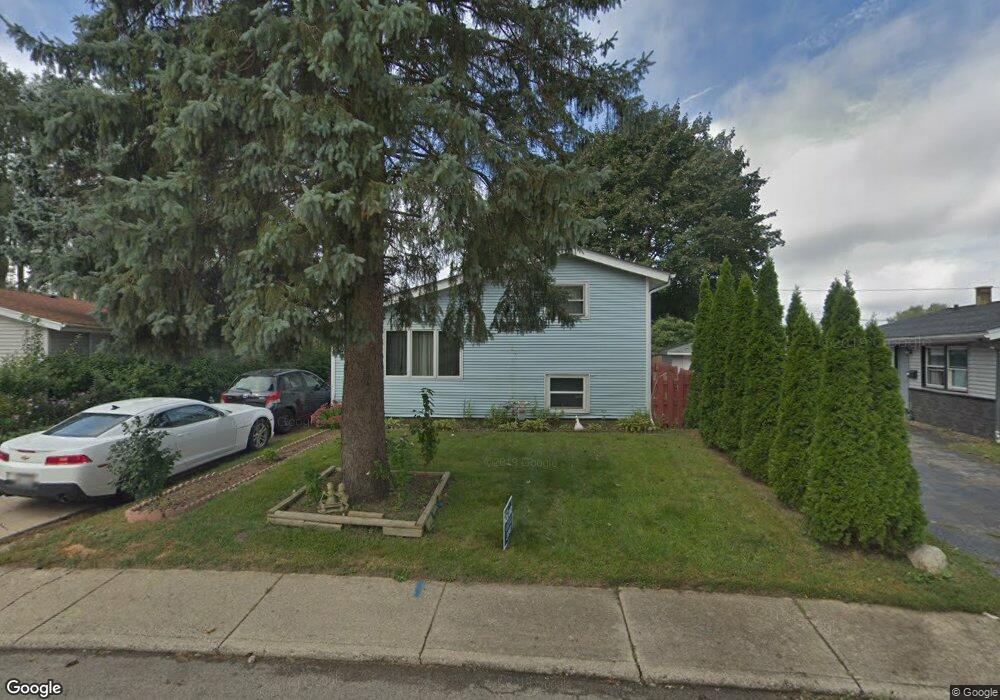 1232 Navajo Dr, Carpentersville, IL 60110 - photo 1