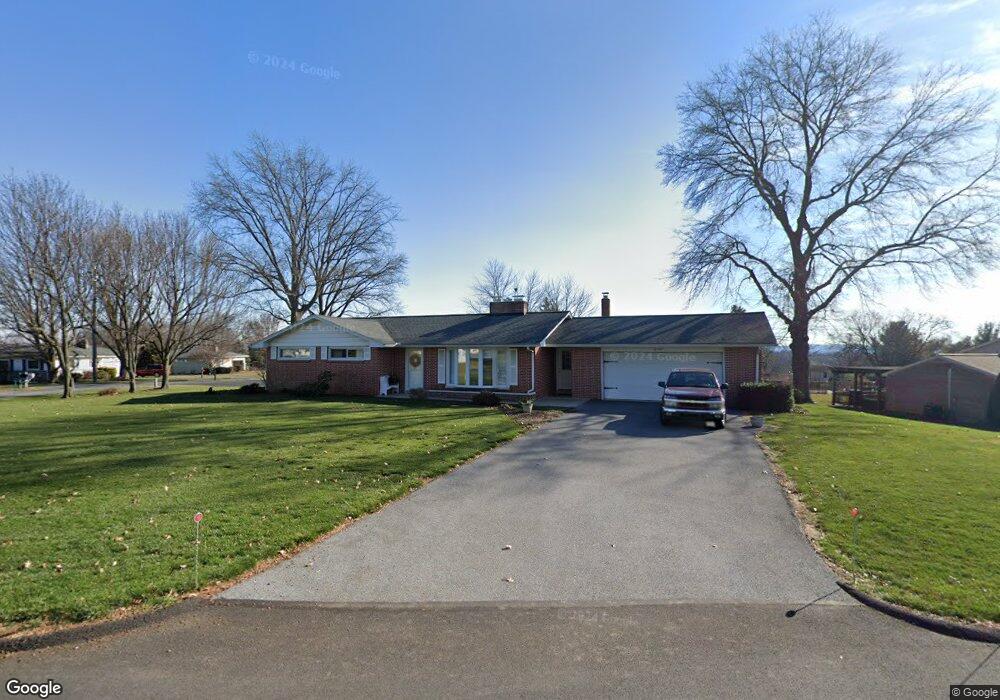 567 N Angle St, Mount Joy, PA 17552 - photo 1