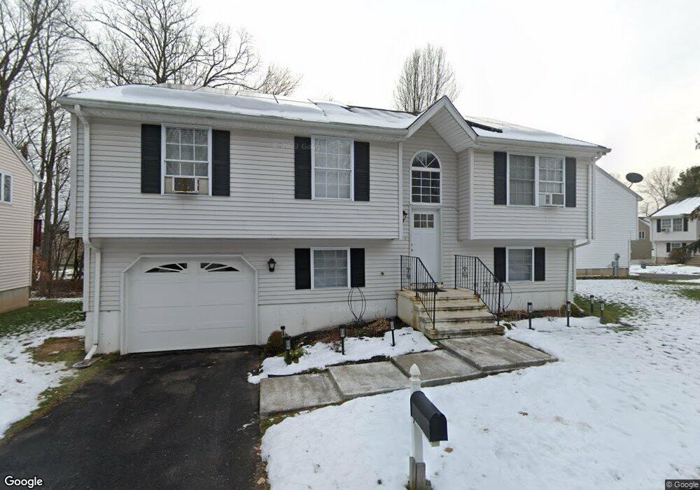 25 Gaines Dr, Hartford, CT 06120 - photo 1