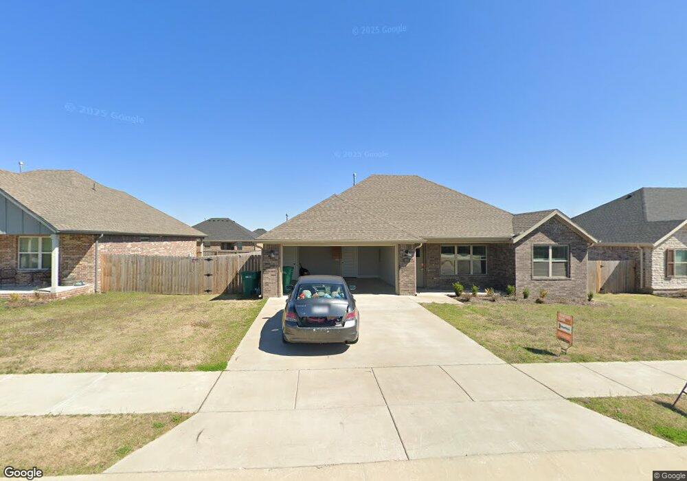 998 Madden St, Tontitown, AR 72762 - photo 1