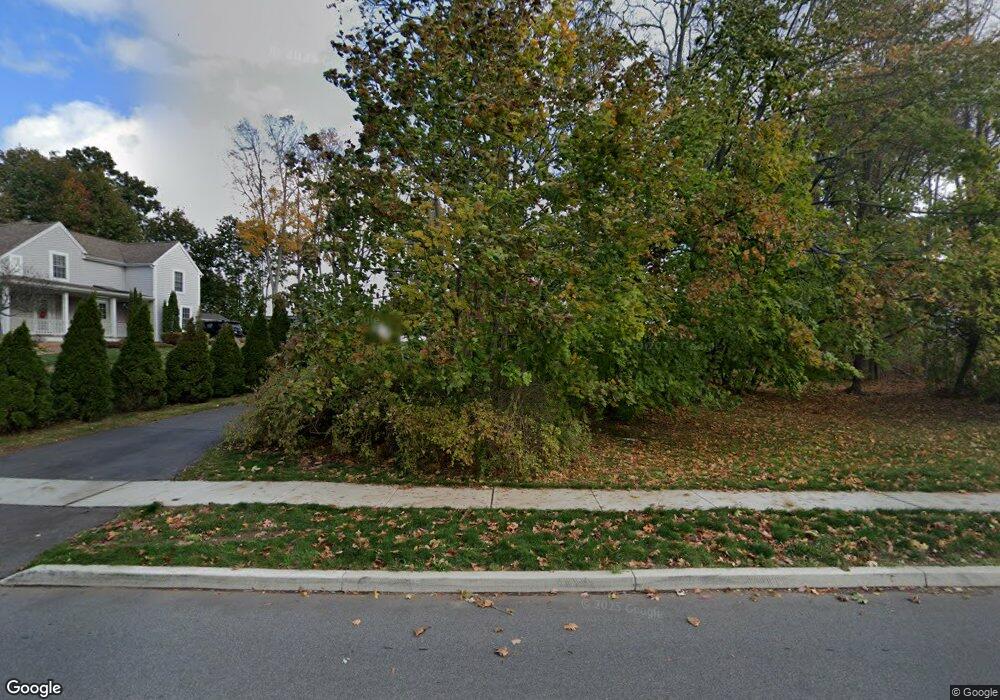 694 Ridge Rd, Middletown, CT 06457 - photo 1