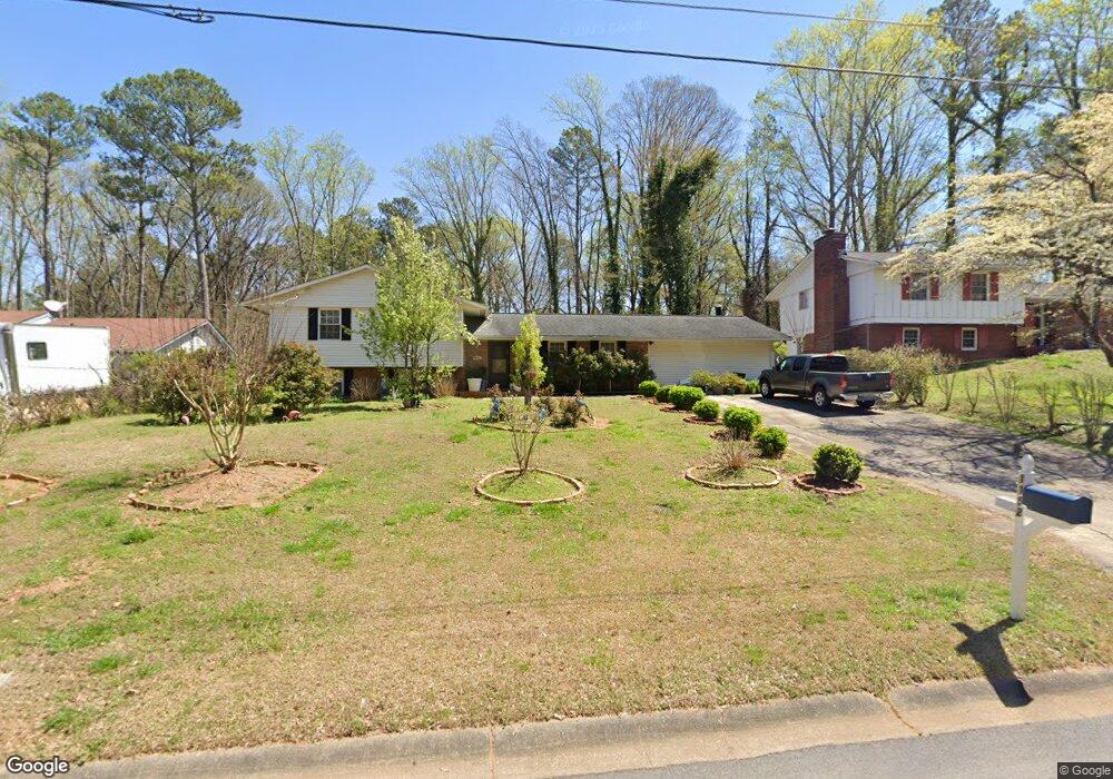 1152 Woodleigh Rd SW, Marietta, GA 30008 - photo 1