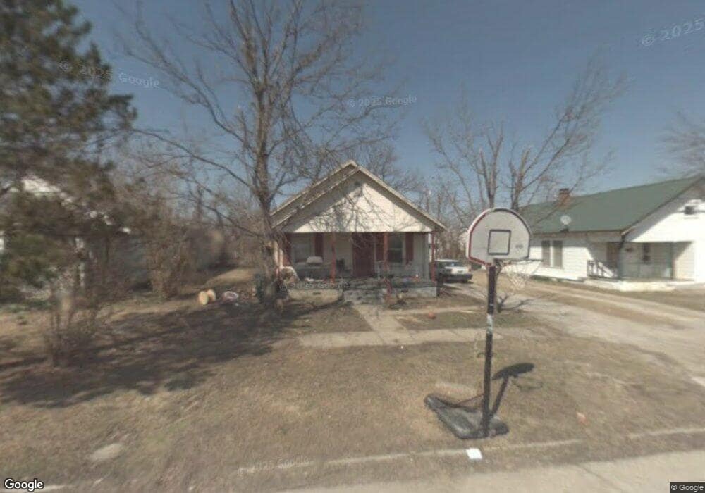 224 W 4th St, Skiatook, OK 74070 - photo 1