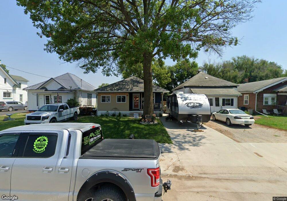 319 N Sycamore St, Shenandoah, IA 51601 - photo 1