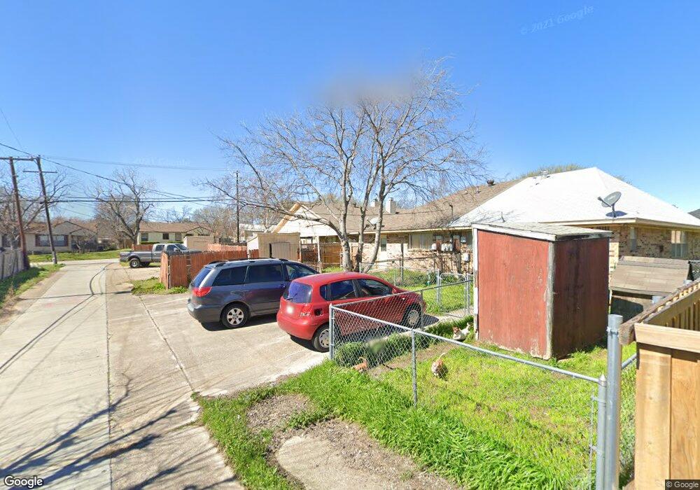 215 Christina Place, Grand Prairie, TX 75051 - photo 1