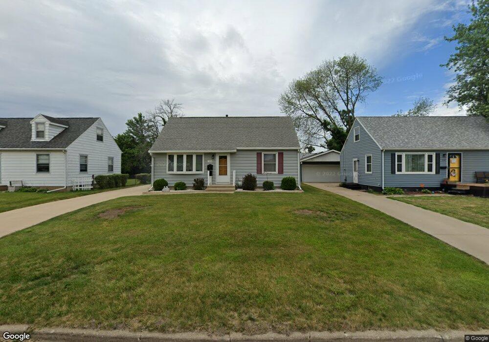 1508 10th St NW, Cedar Rapids, IA 52405 - photo 1