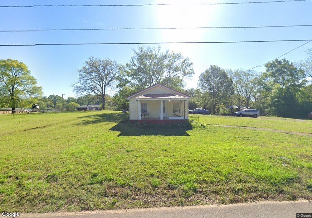 141 Barnesville Ave, Barnesville, GA 30204 - photo 1