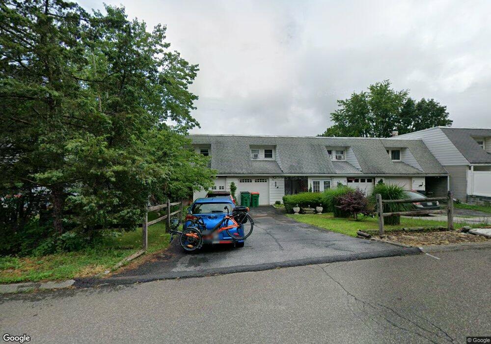 15 Russet Rd, Poughkeepsie, NY 12601 - photo 1