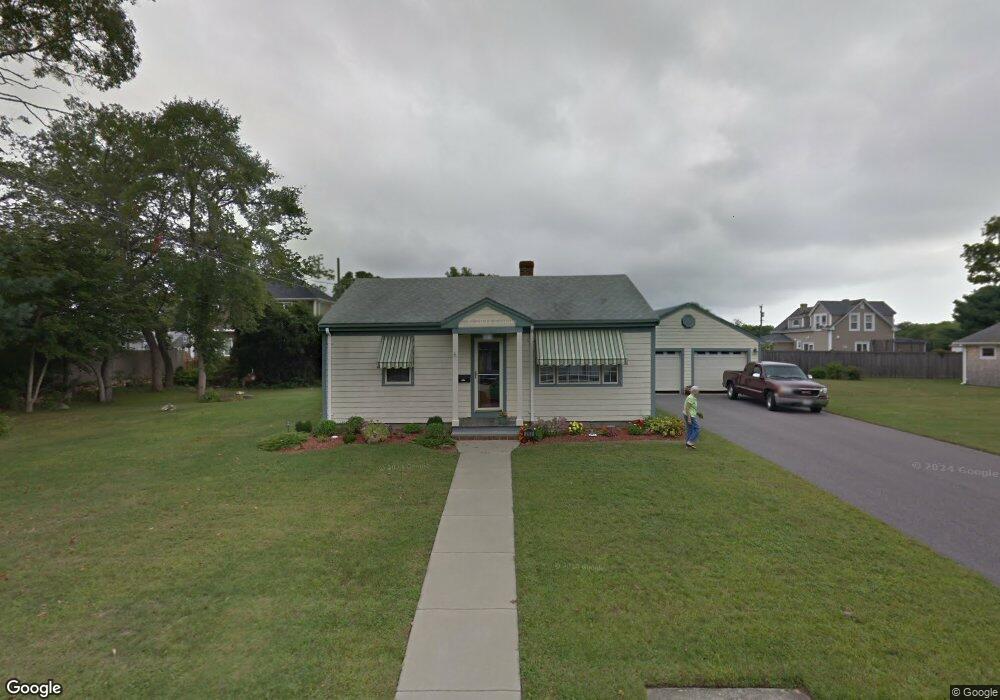 203 Rogers St, South Dartmouth, MA 02748 - photo 1