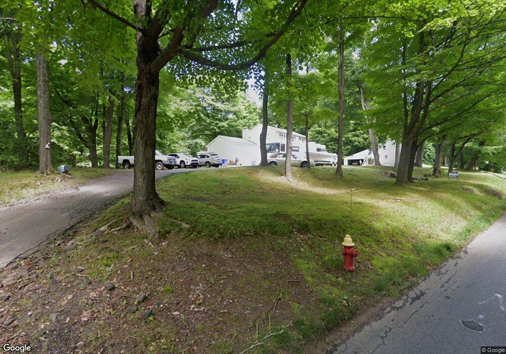 133 Duncaster Rd, Bloomfield, CT 06002 - photo 1