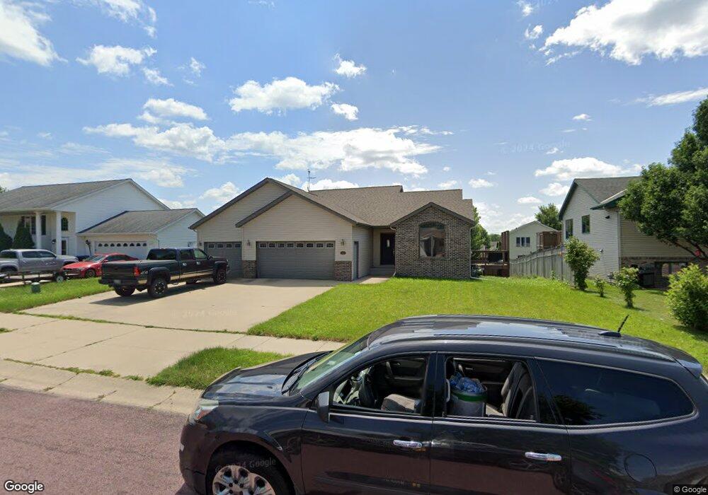 113 Cole Ct, Mankato, MN 56001 - photo 1