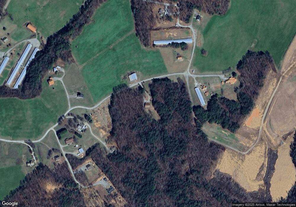 420 Wingate Dr, Ellijay, GA 30540 - photo 1