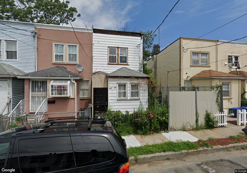 11837 154th St, Jamaica, NY 11434 - photo 1