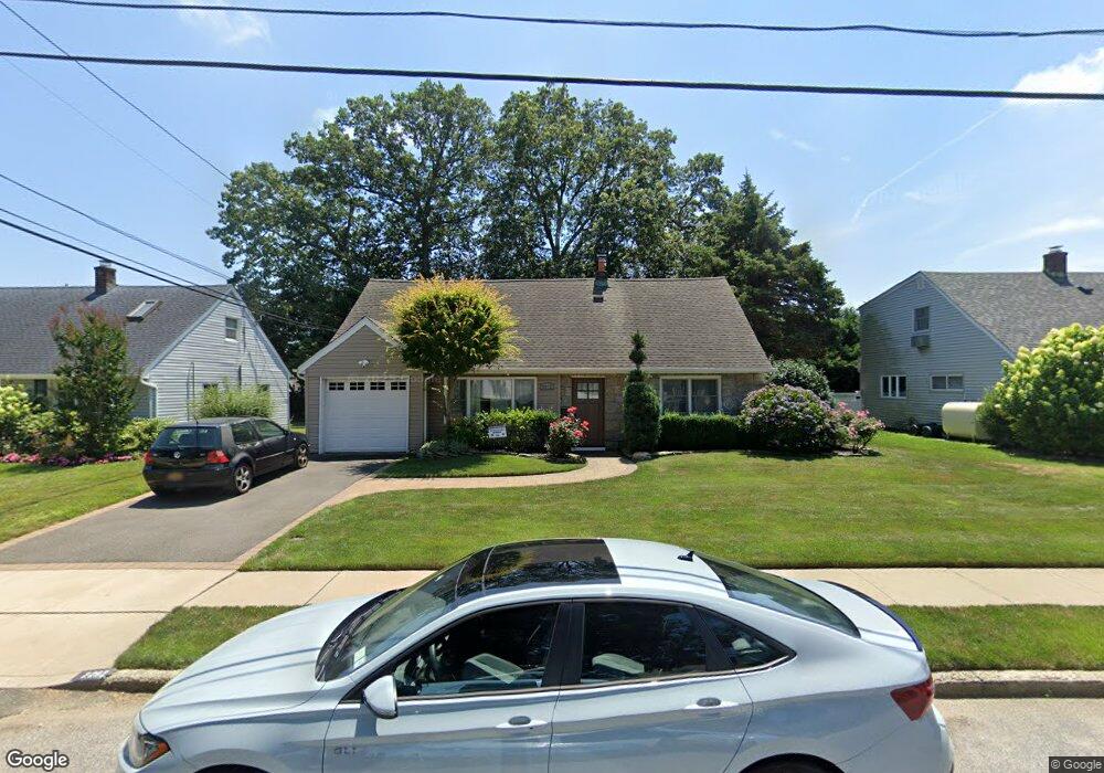 2292 Sycamore Place, Merrick, NY 11566 - photo 1