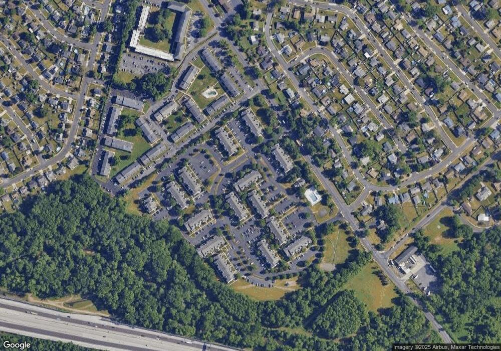 26 Lauren Ct unit 202, Levittown, PA 19057 - photo 1