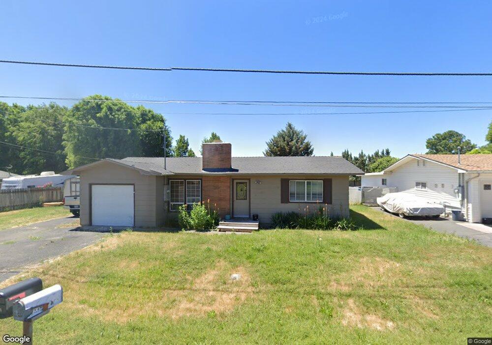 1934 Crest St, Klamath Falls, OR 97603 - photo 1